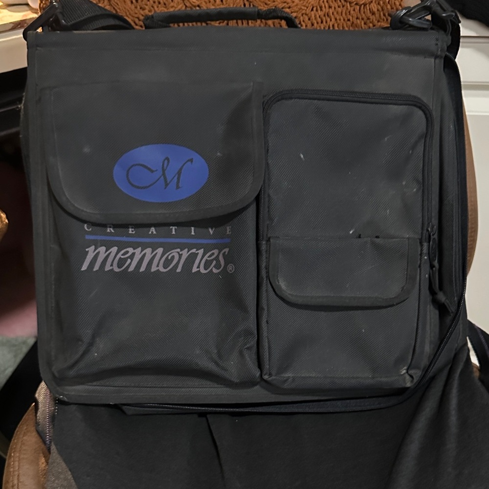 Creative Memories Black and Blue Carry Bag
